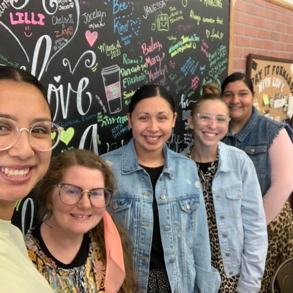 •MEET ME• - Picture 2 of 16